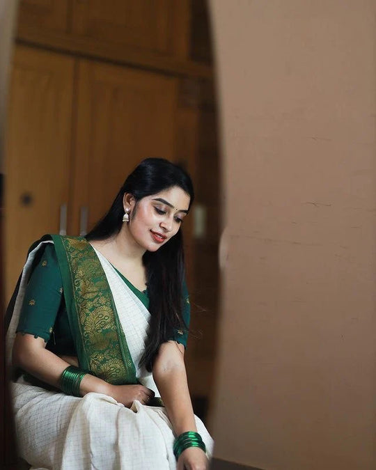 Green and white Madurai sungudi cotton saree