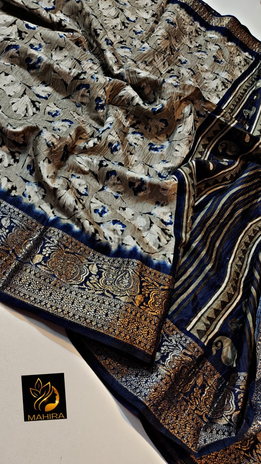Beautiful viscose dola semi crush saree