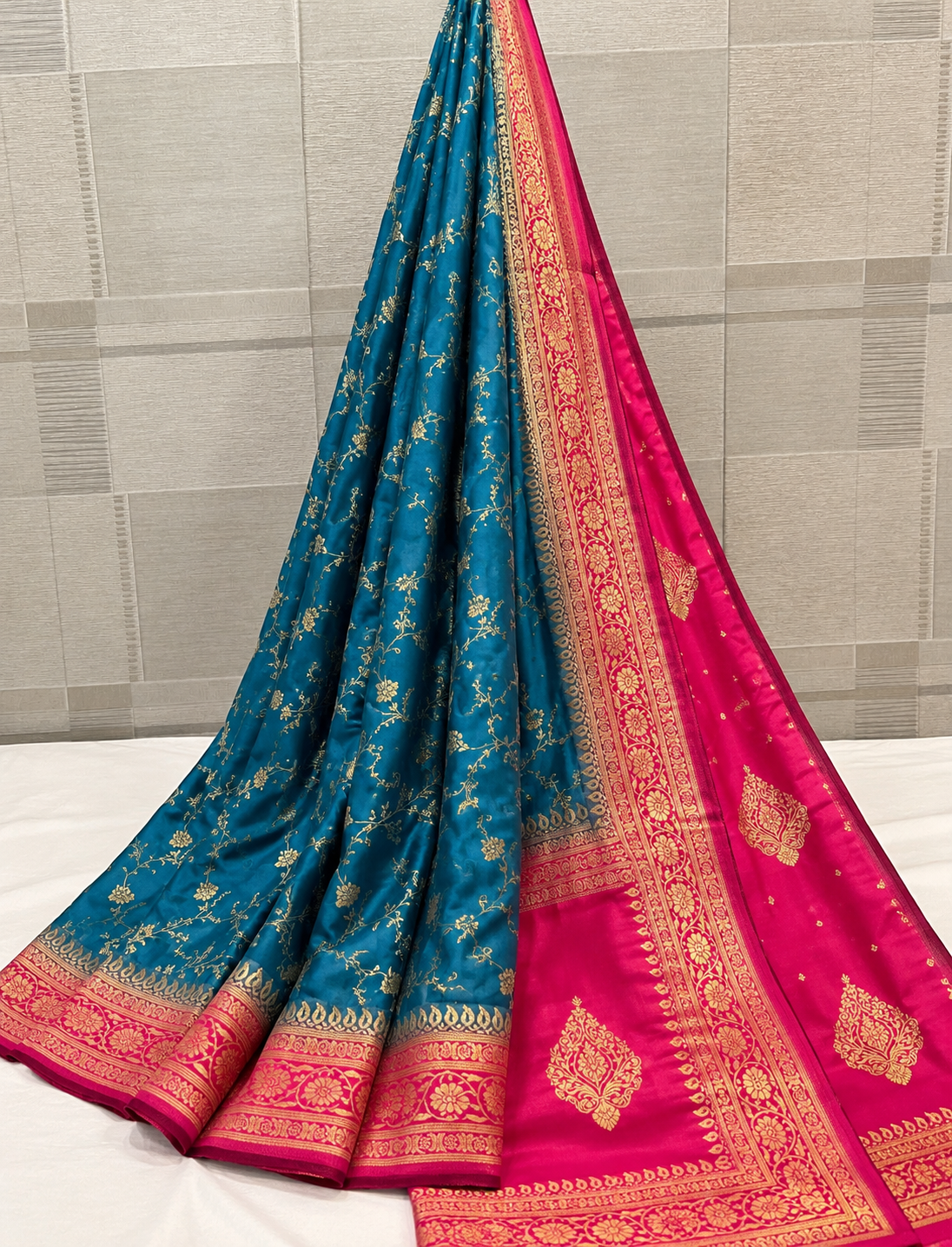 Pure Banarasi Silk Saree in Teal Blue with Magenta Pink Contrast Pallu and Gold Zari Work