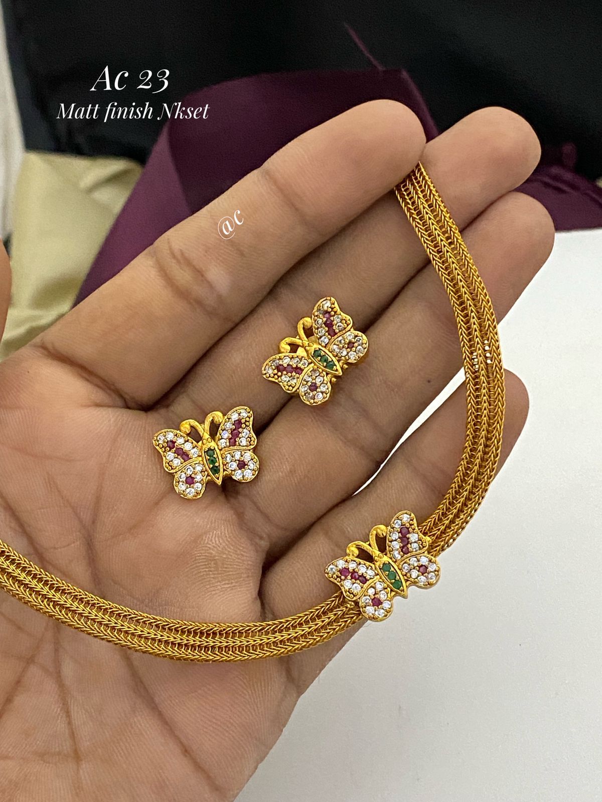 Matti finish Butterfly design neck set