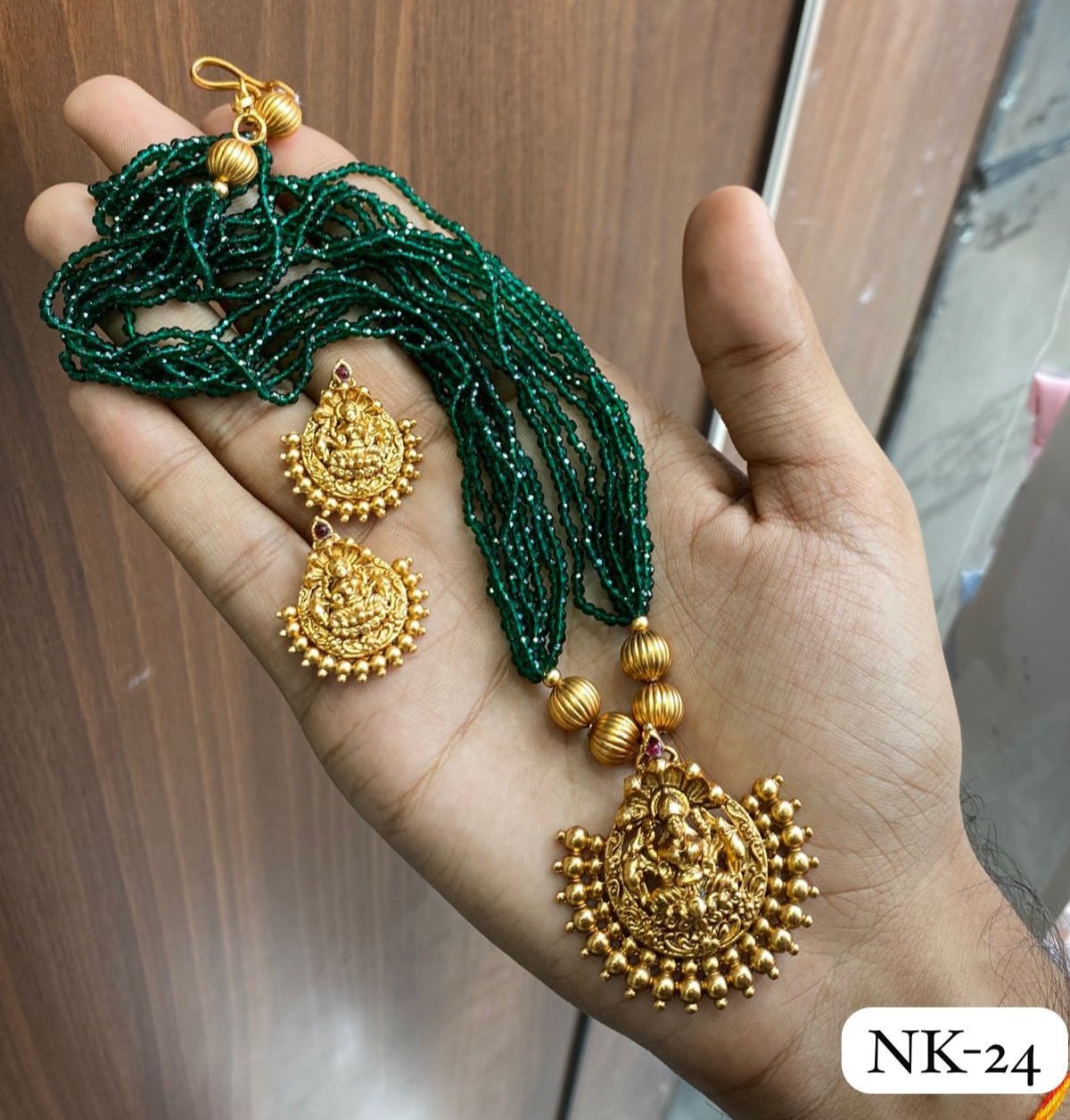 Premium quality Beaded necklace with earrings