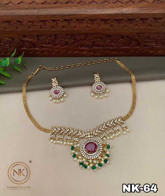 Antique style necklace or necklace set