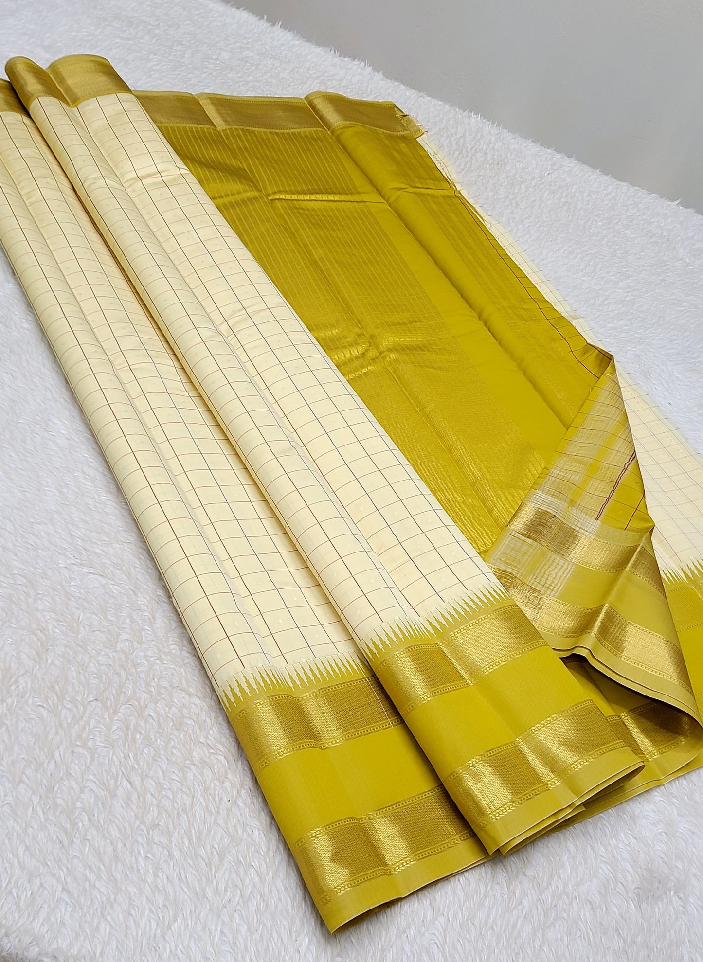 Golden beauty handloom silk saree - wedding saree