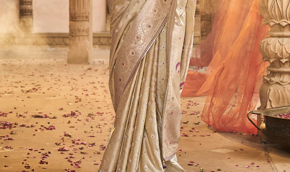 Light Beige Weaved Zari Lightweight Silk Saree