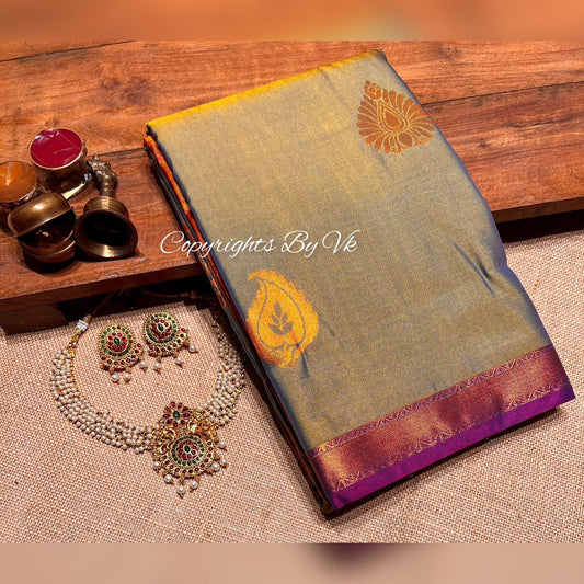 Small border soft silk saree