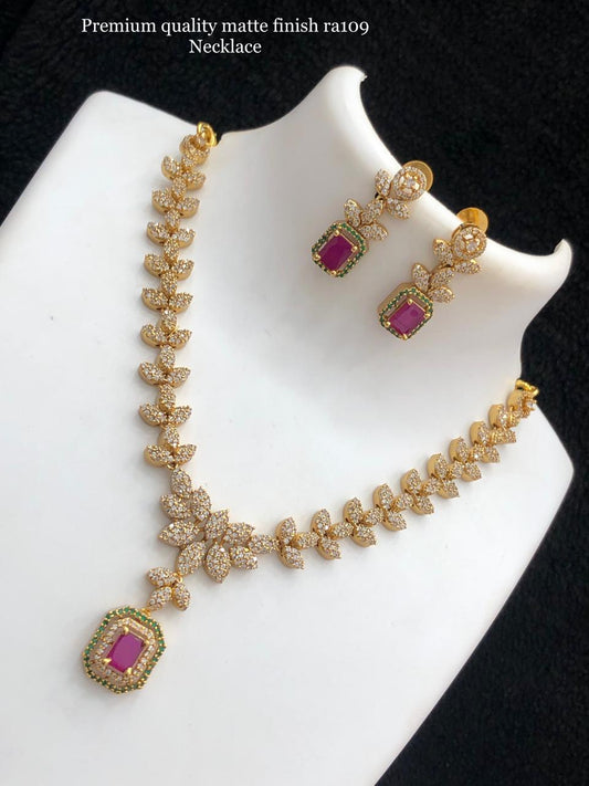unique design necklace set