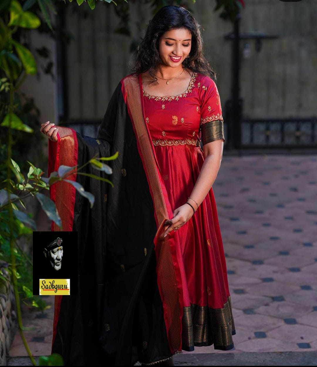 Find Paithani gown by Leedon hub near me | Surat, Surat, Gujarat | Anar B2B  Business App