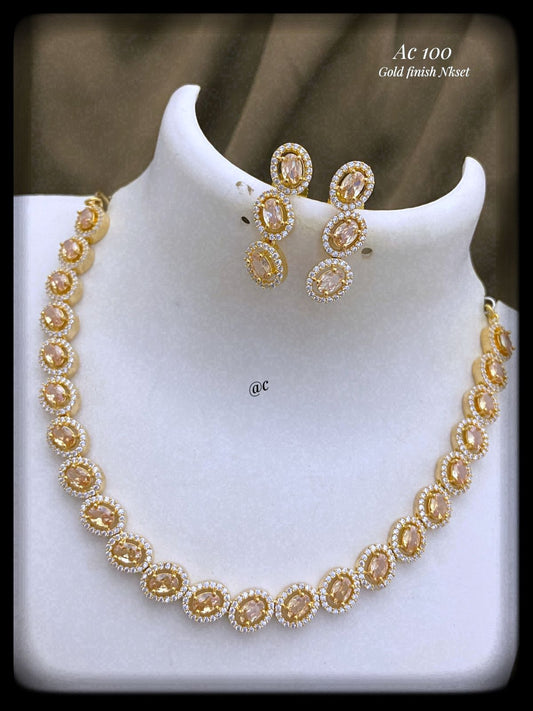 Gold necklace and earrings set 