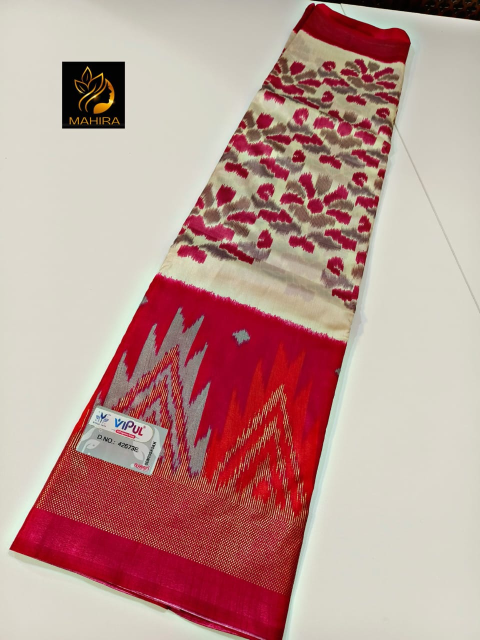 Ikkath style design dola silk saree in red an off white