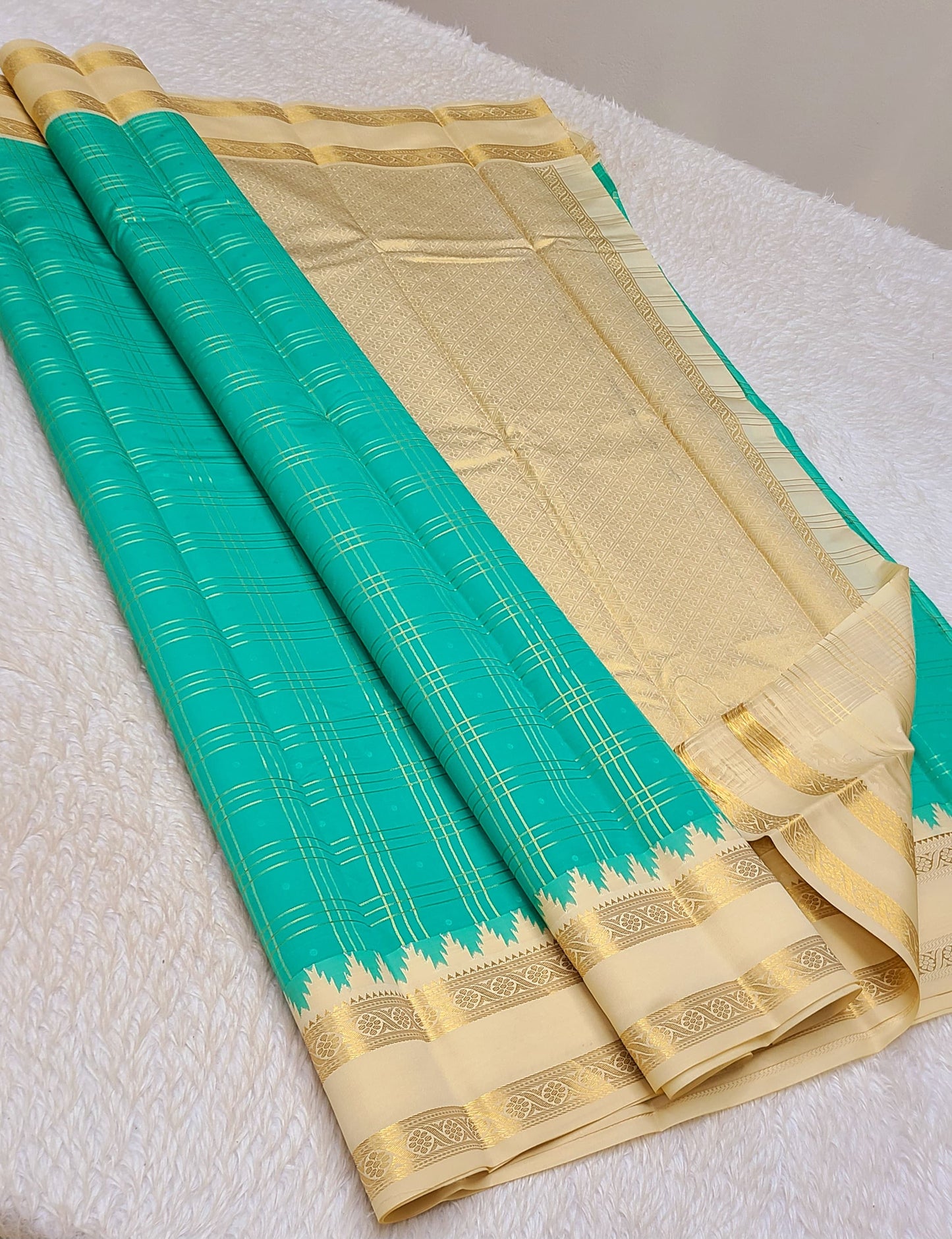 Handloom silk saree - wedding saree