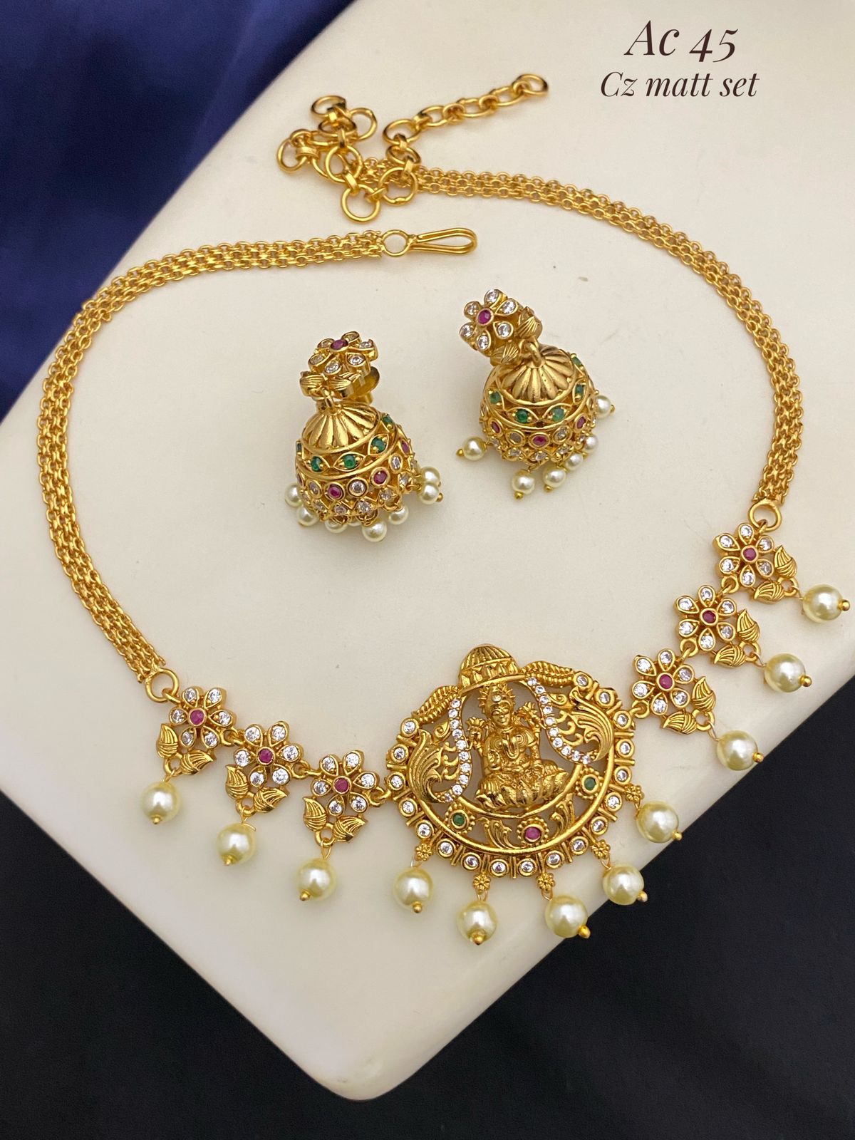 Laxmi Pendant chokker set - high neck jewellery set, indian necklace, lehenga jewellery, necklace set with  jhumka or Jimiki