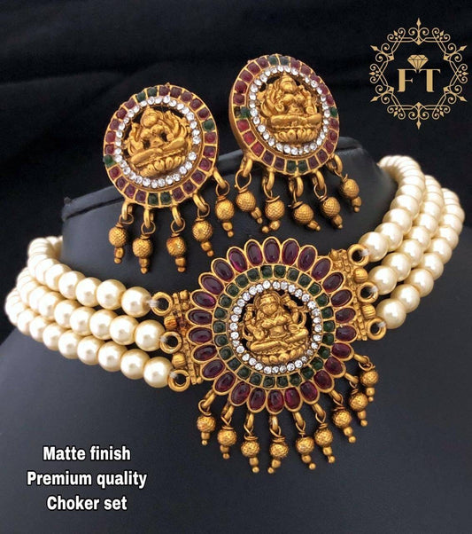 Lakshmi choker, Matte finish premium quality choker set, Indian Jewellery, Indian  choker necklace kempu stone chocker set