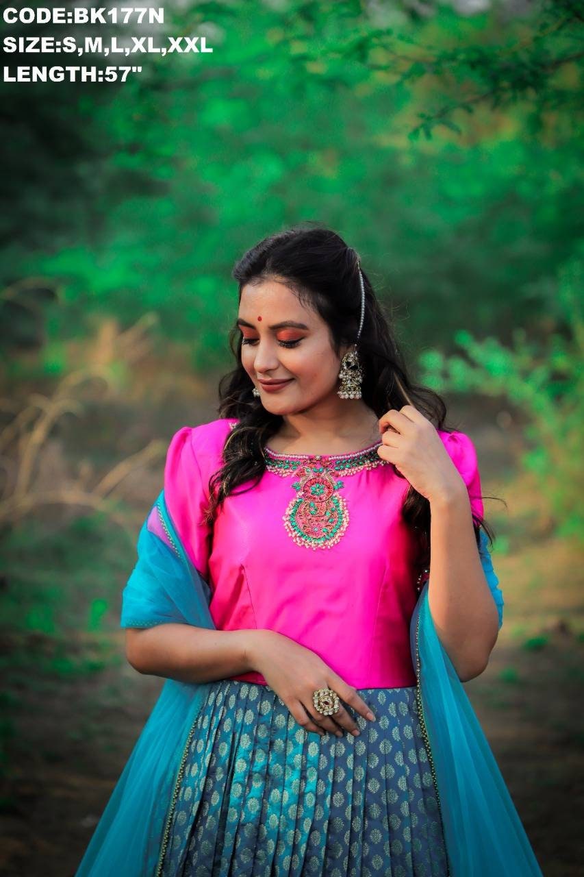 Actress Athulya Ravi Latest Beautiful Photoshoot Stills - Social News XYZ |  Frock photos, Frock models, Attractive dresses